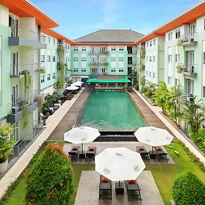 Отель Harris & Residences Riverview Kuta, Bali Кута